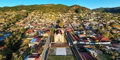 Recibe Pueblo Mágico de Capulálpam de Méndez la distinción “Best Tourism Villages 2024”